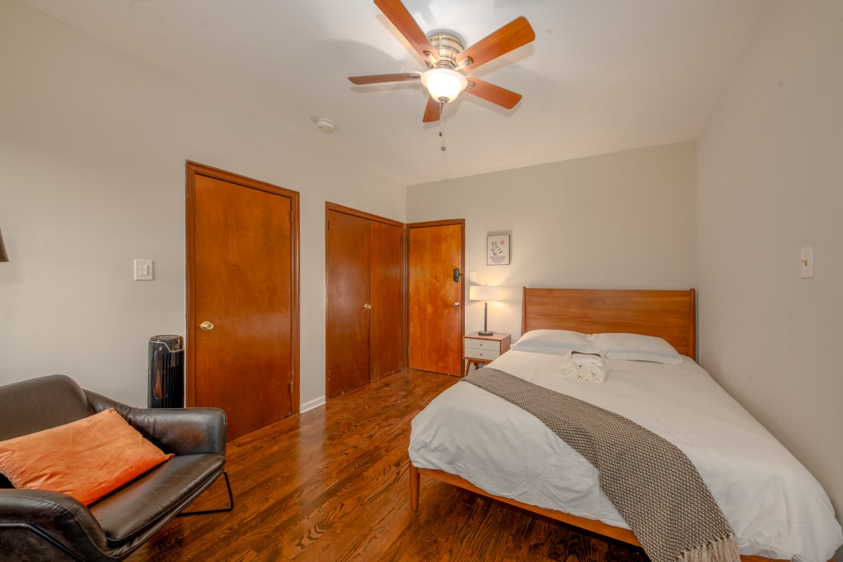 Frontdesk Frontdesk Open Studio Apt near McCormick Place